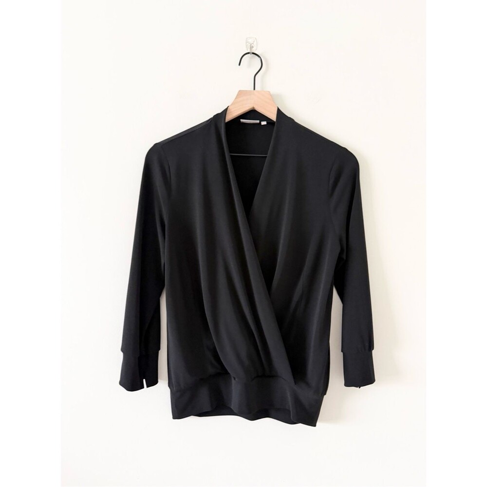 Ellie Kai Black Surplice Neckline Long Sleeve Elastic Hem Top Size 0